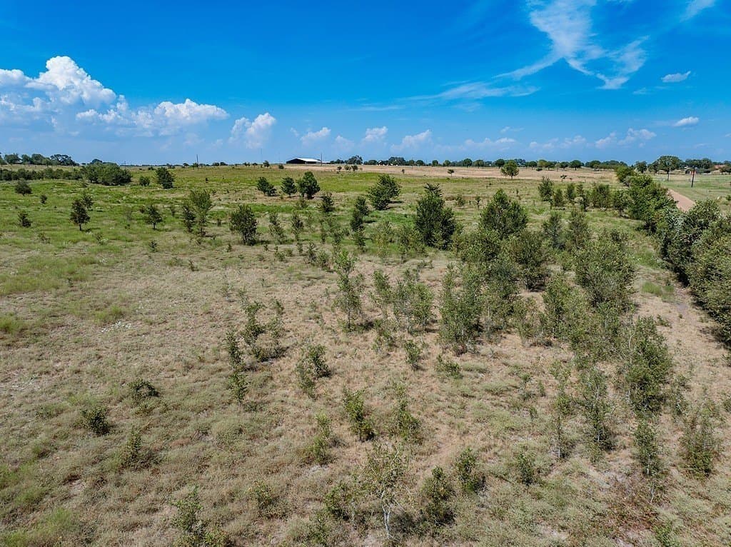 25.65 acres in Fayette County - photo 4