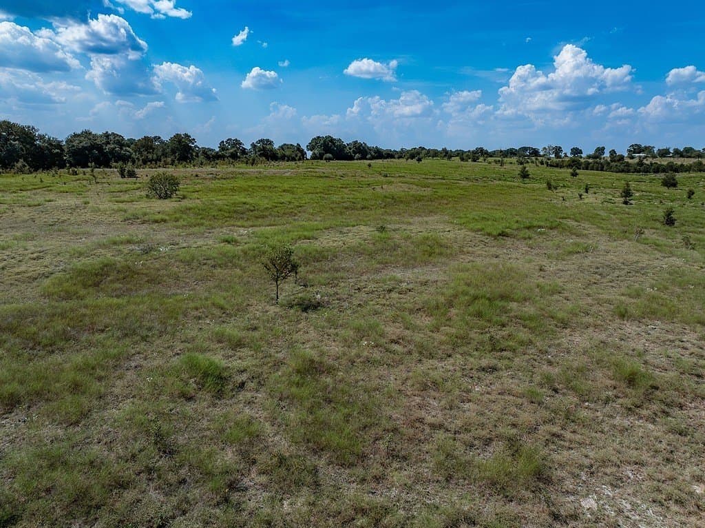 25.65 acres in Fayette County - photo 3