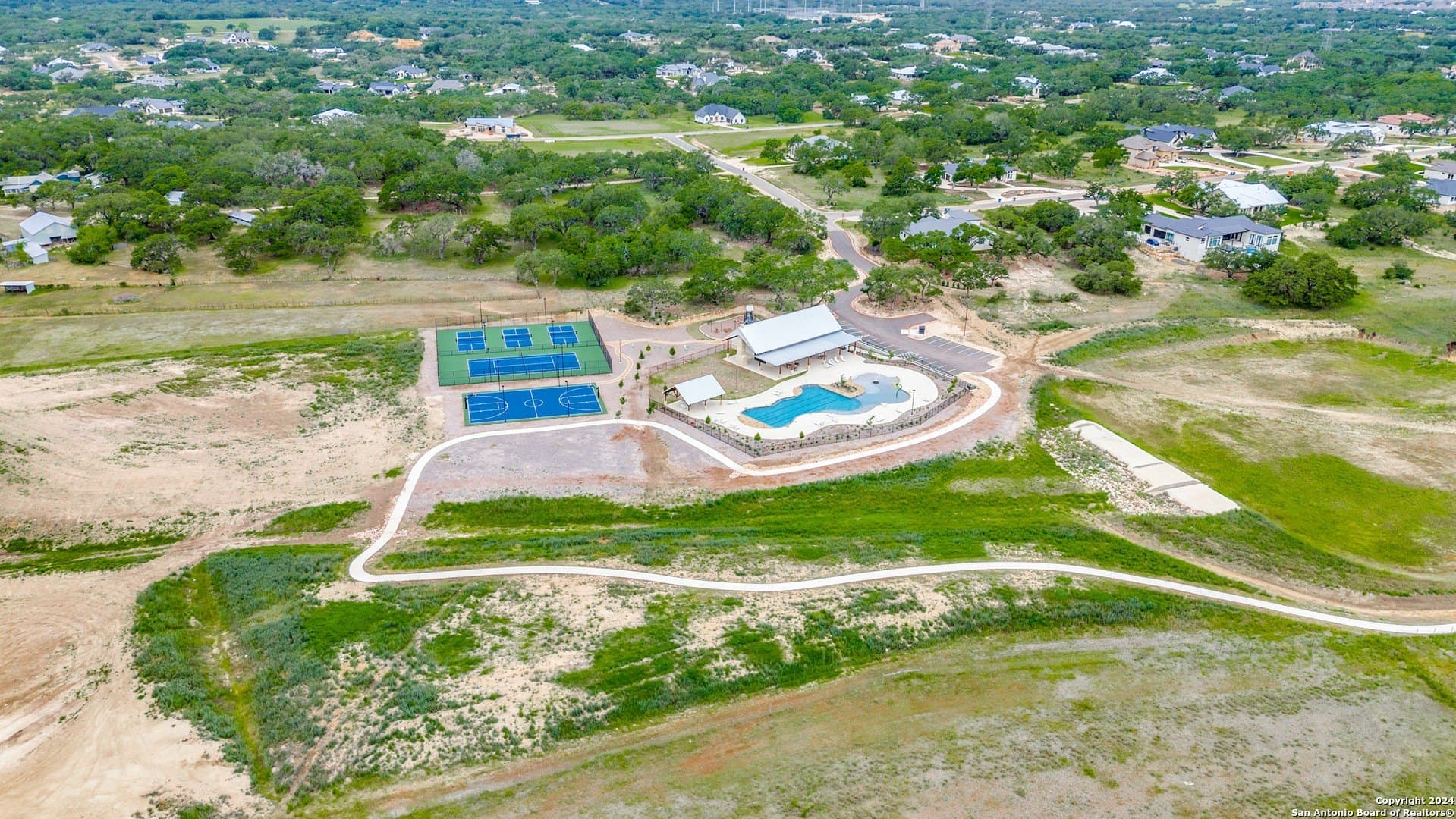 1.04 acres in Comal County gallery image 2