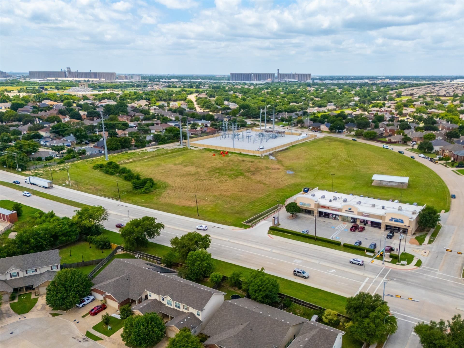 7.33 acres in Tarrant County - photo 2