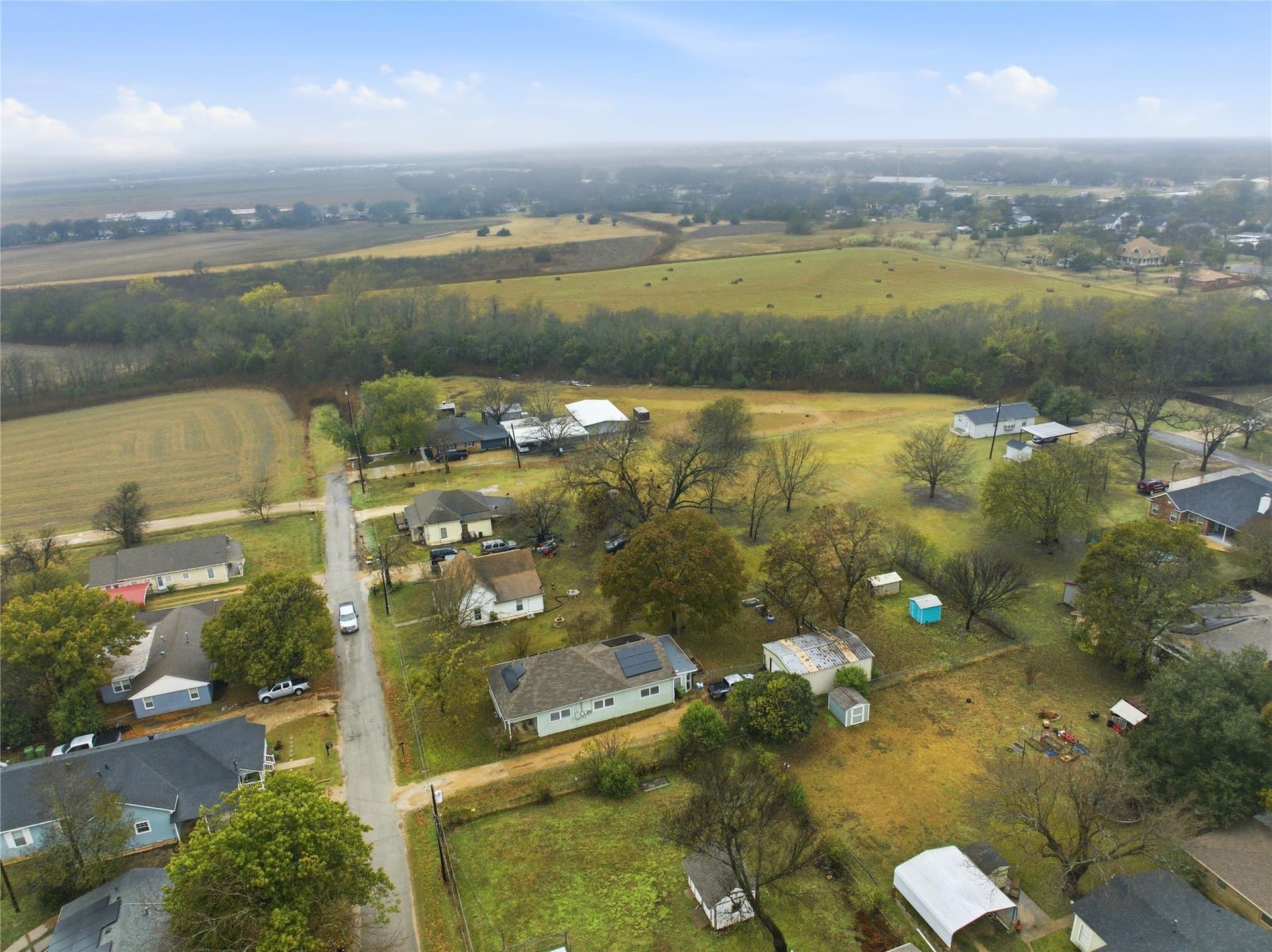 8.6 acres in Ellis County gallery image 4
