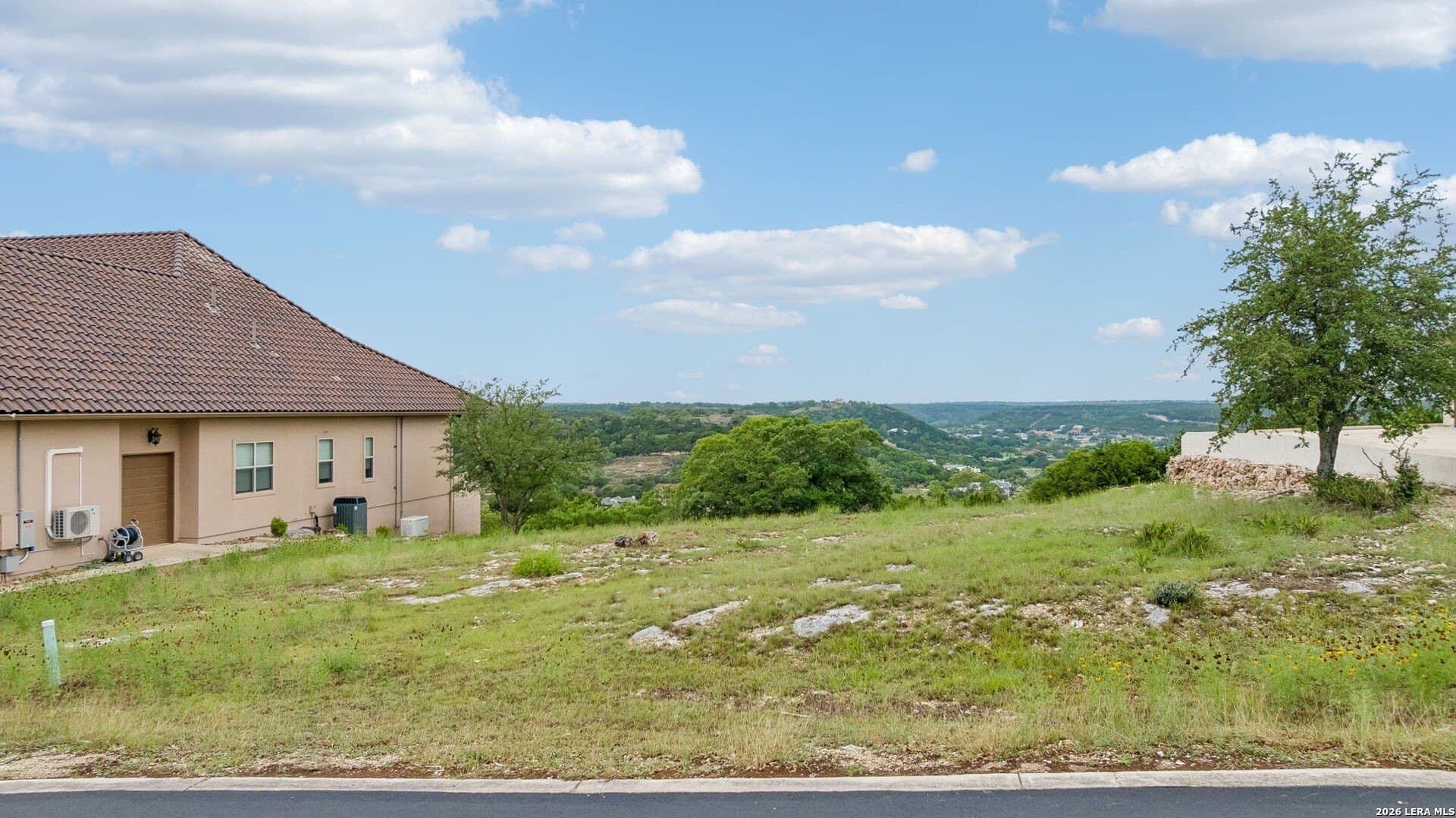 0.27 acres in Kendall County gallery image 2
