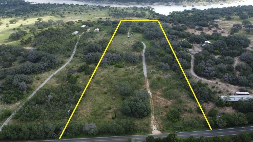 10 acres in Travis County