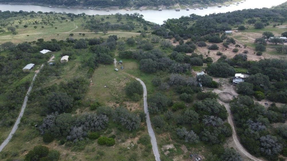10 acres in Travis County gallery image 3