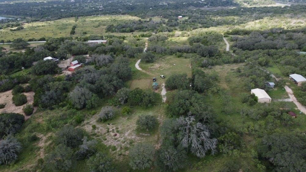 10 acres in Travis County gallery image 4