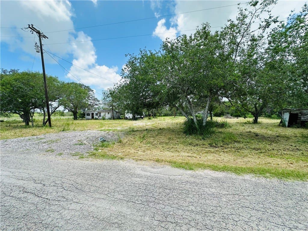 2.17 acres in Bee County - photo 9