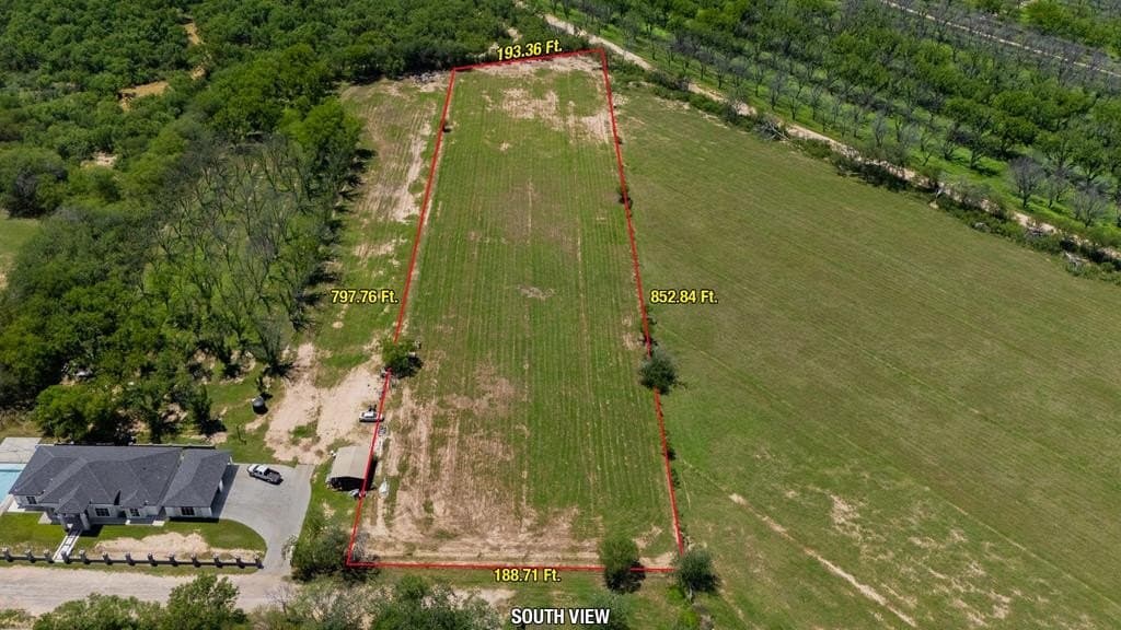 3.64 acres in Maverick County
