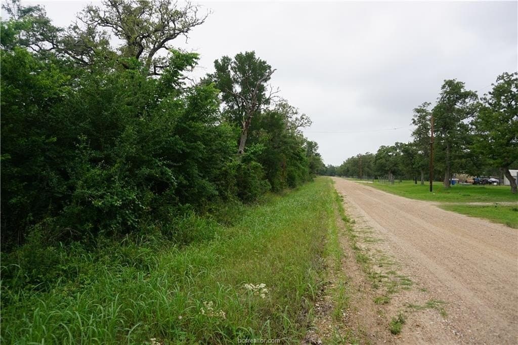 2.07 acres in Burleson County
