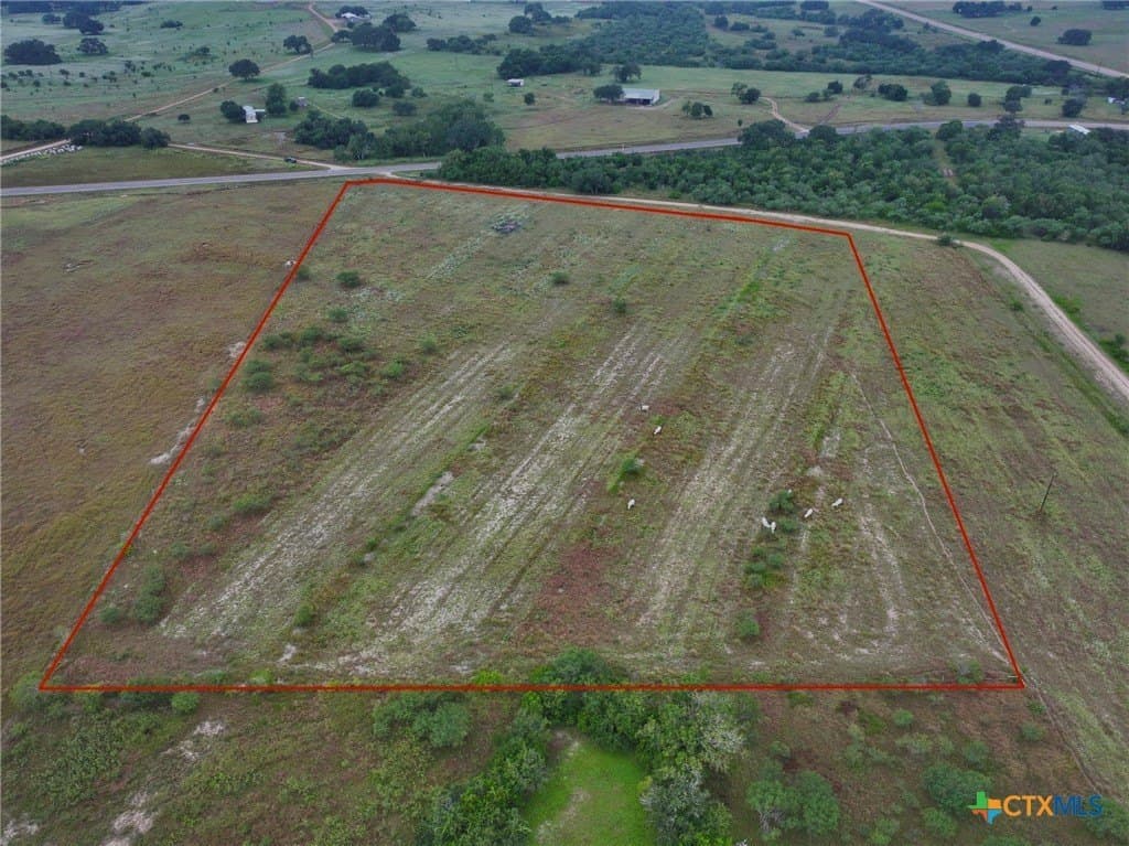 10 acres in DeWitt County featured view