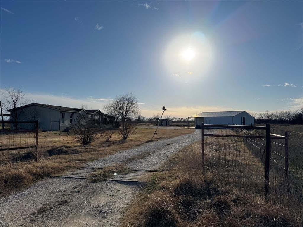 32.96 acres in Grayson County