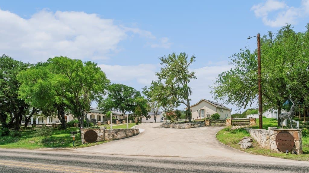 11 acres in Kerr County - photo 8