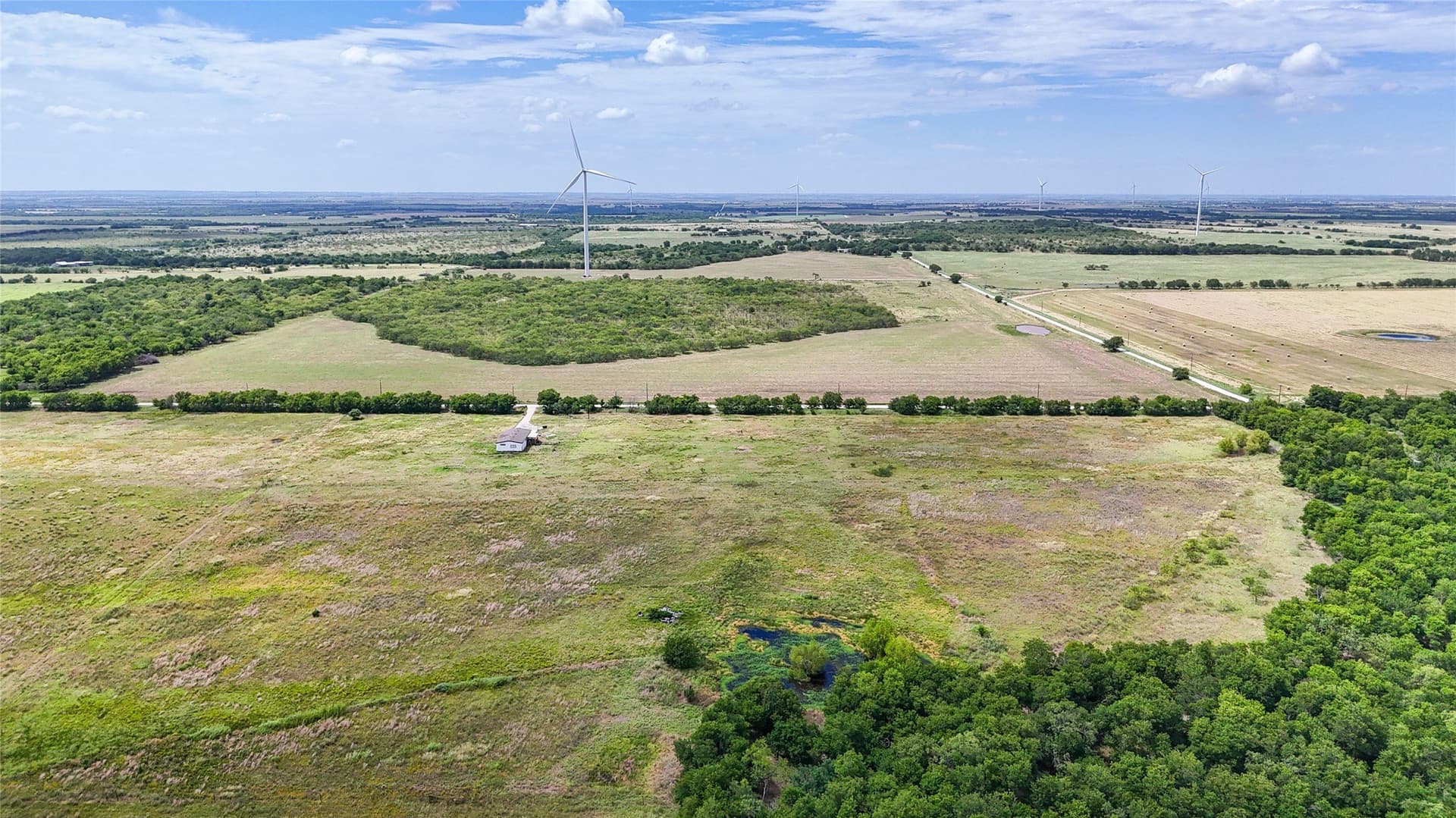 17 acres in Hill County gallery image 3