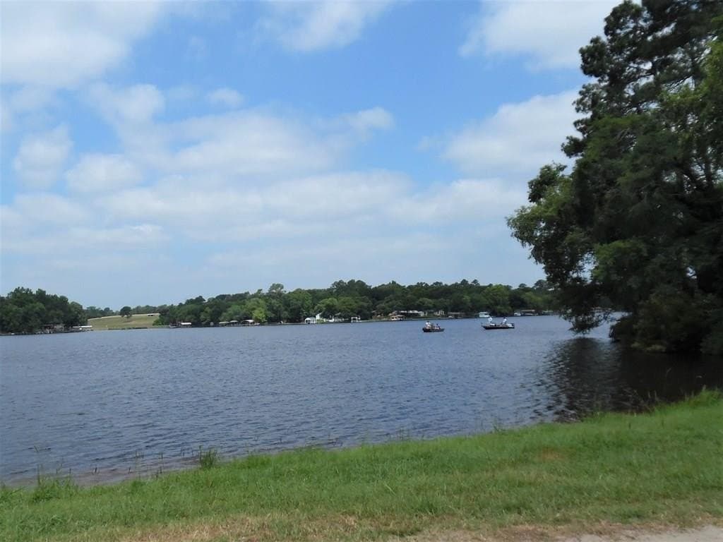 0.21 acres in Van Zandt County - photo 16