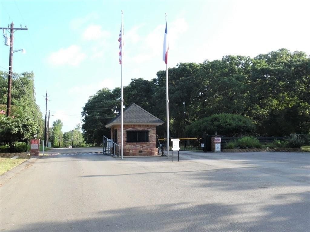 0.21 acres in Van Zandt County - photo 13