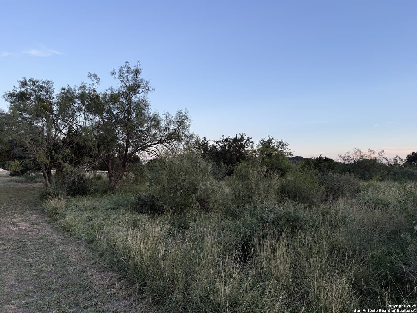 2.64 acres in Real County featured view