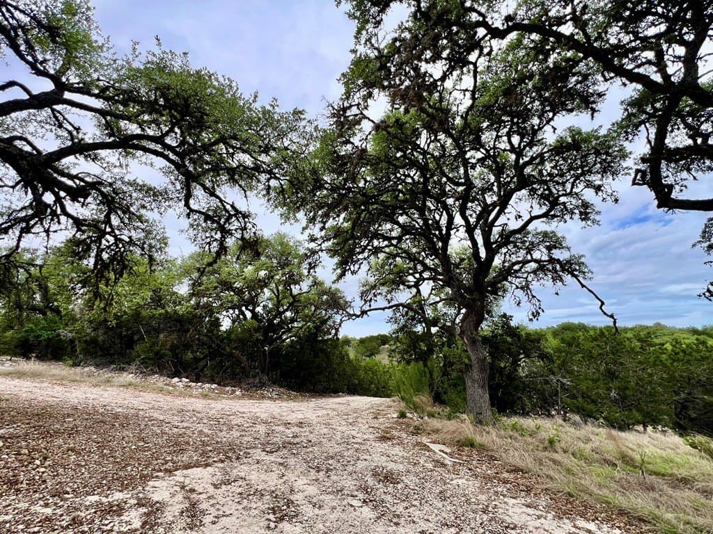 9.44 acres in Kerr County - photo 6