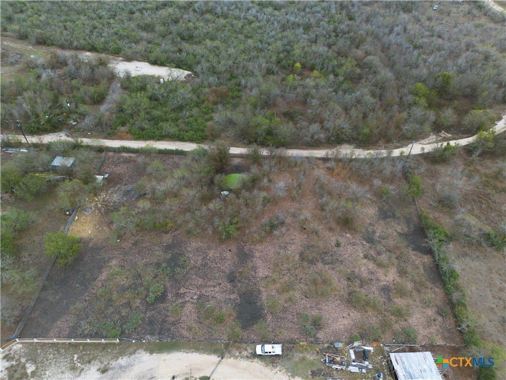1.63 acres in Guadalupe County - photo 10