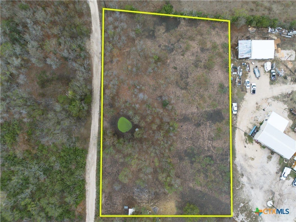 1.63 acres in Guadalupe County - photo 7
