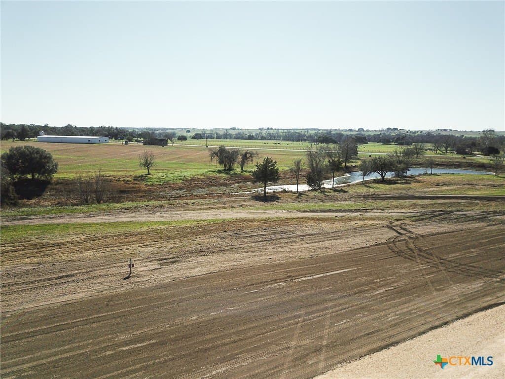 2.07 acres in Lavaca County gallery image 4