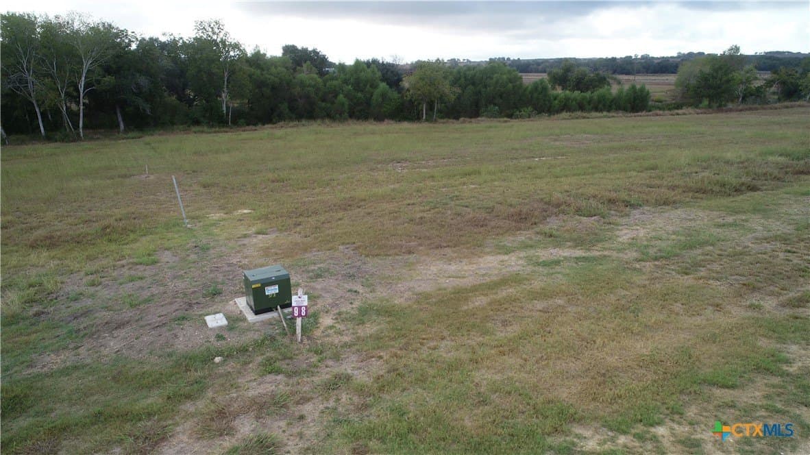 2.07 acres in Lavaca County gallery image 2