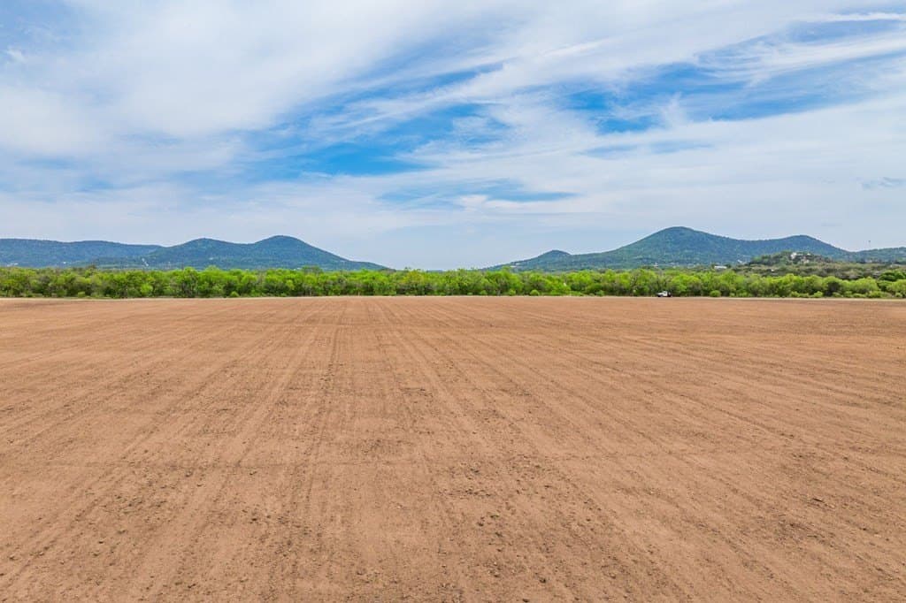 42.68 acres in Bandera County - photo 8