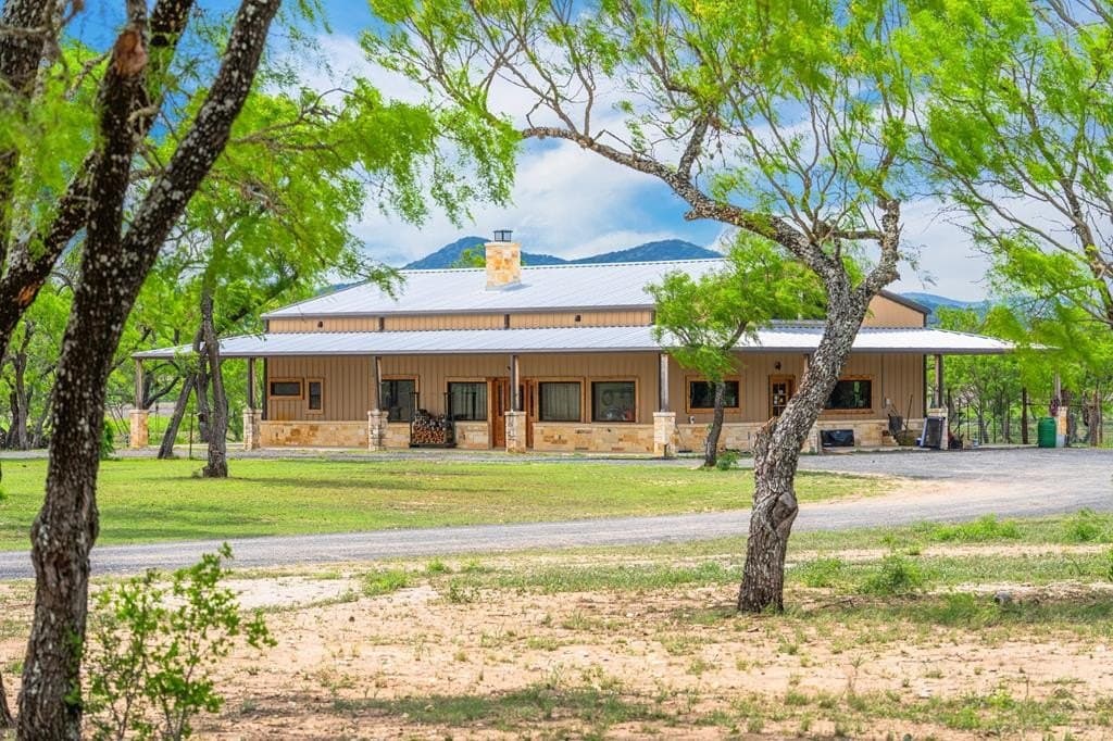 42.68 acres in Bandera County