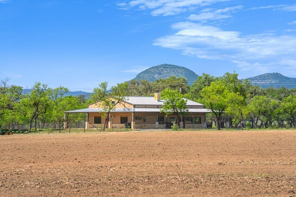 42.68 acres in Bandera County - photo 17