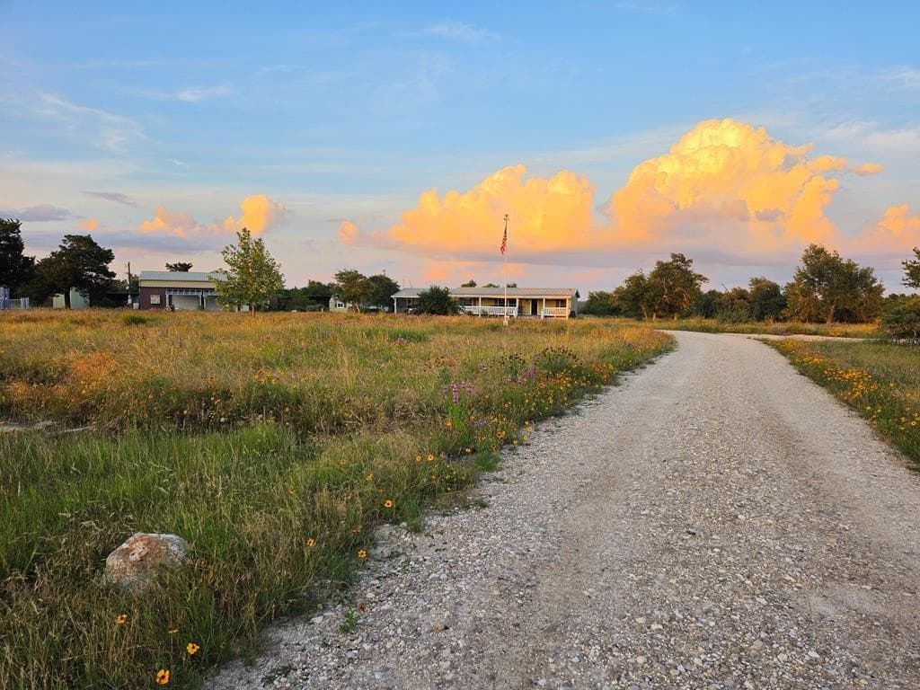 22.01 acres in Gillespie County - photo 3