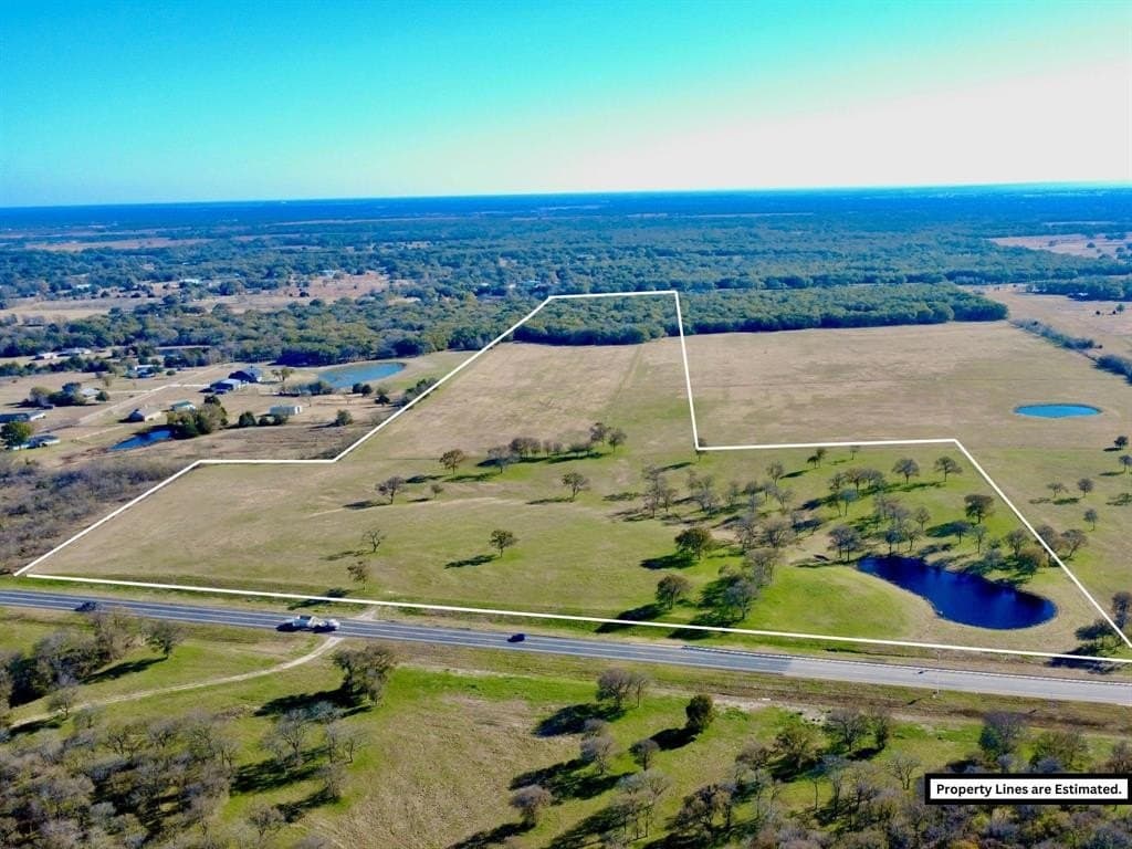 55.26 acres in Navarro County