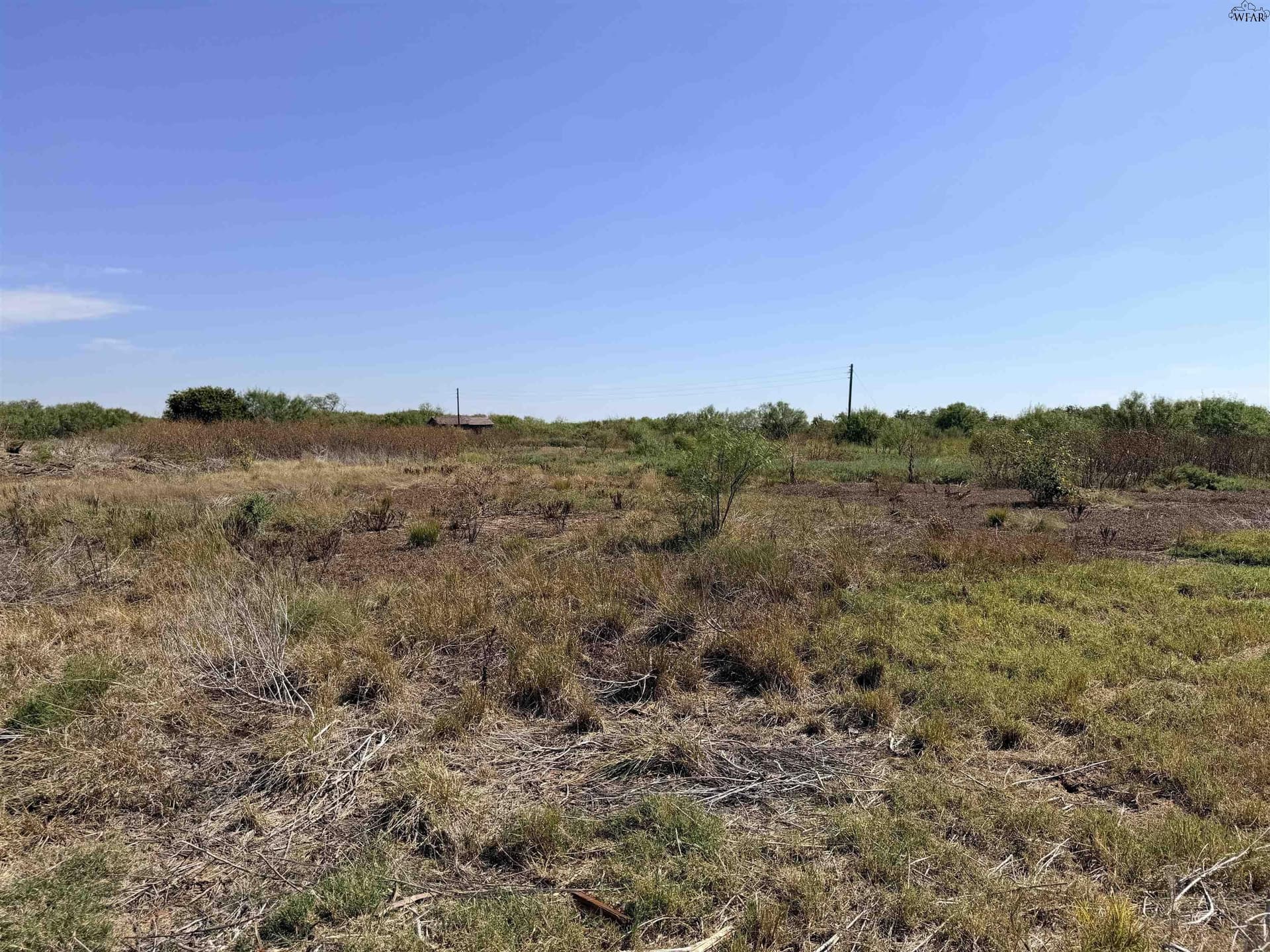 6.98 acres in Wichita County - photo 3