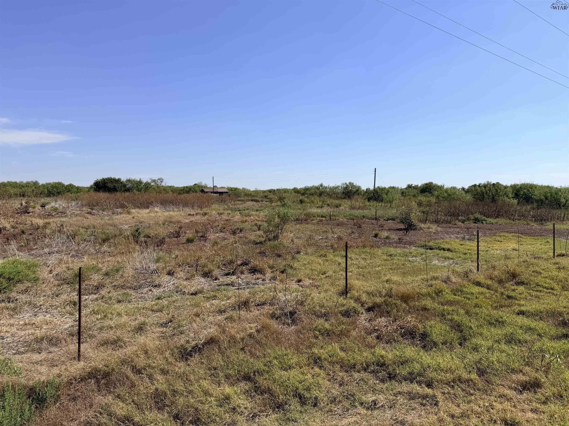 6.98 acres in Wichita County - photo 5