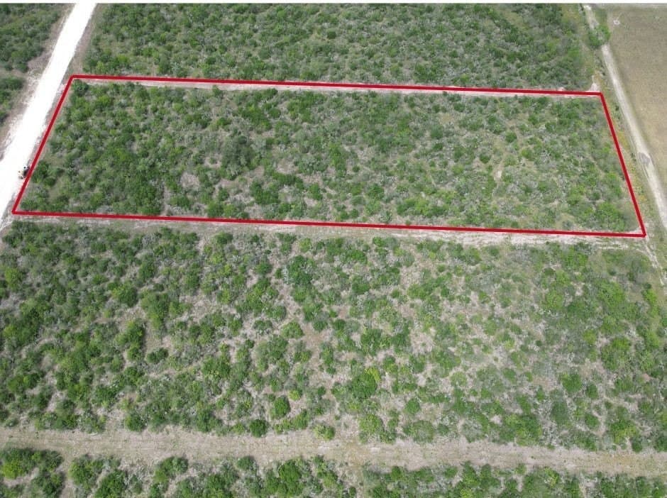 5.03 acres in Bee County