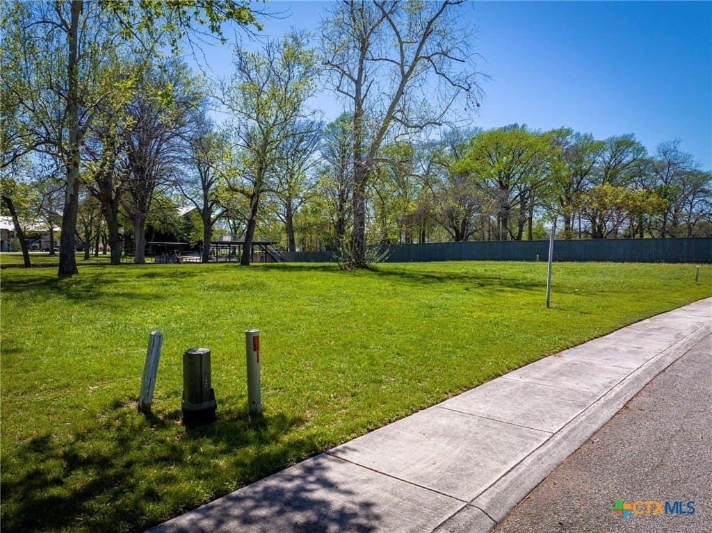 0.54 acres in Guadalupe County - photo 12