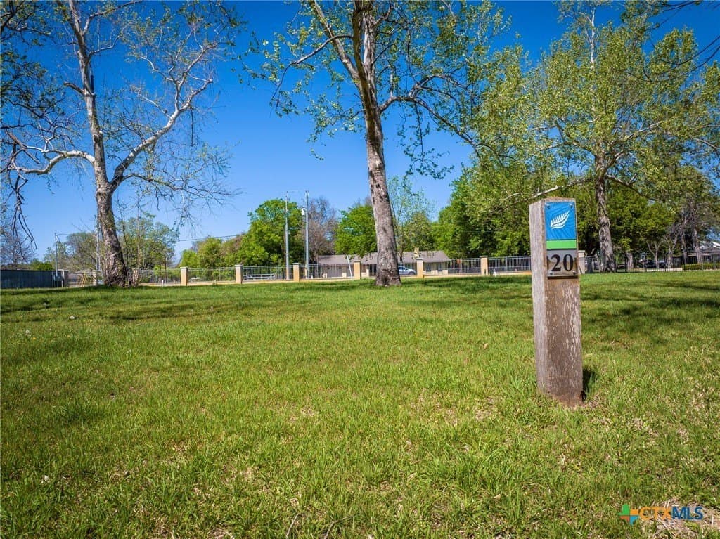 0.54 acres in Guadalupe County - photo 10