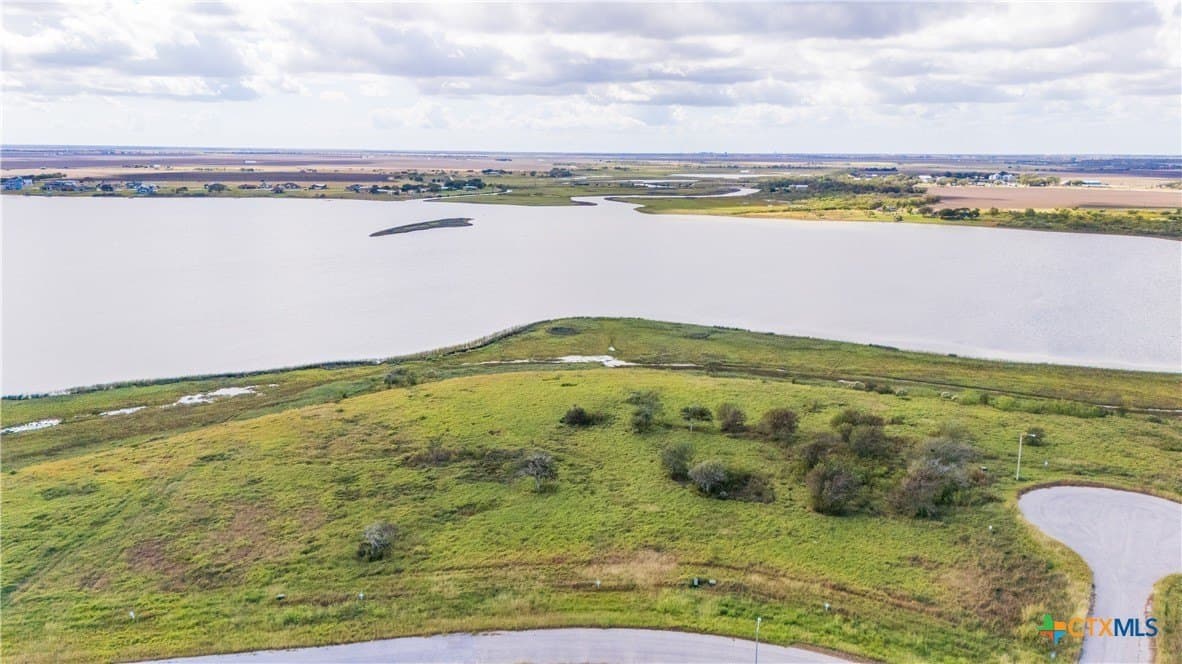 1.56 acres in Calhoun County - photo 3