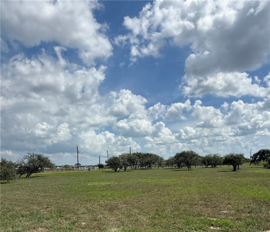 1.55 acres in Aransas County gallery image 4
