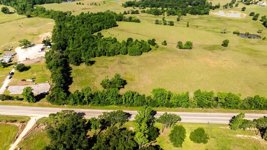 5 acres in ANDERSON County gallery image 4