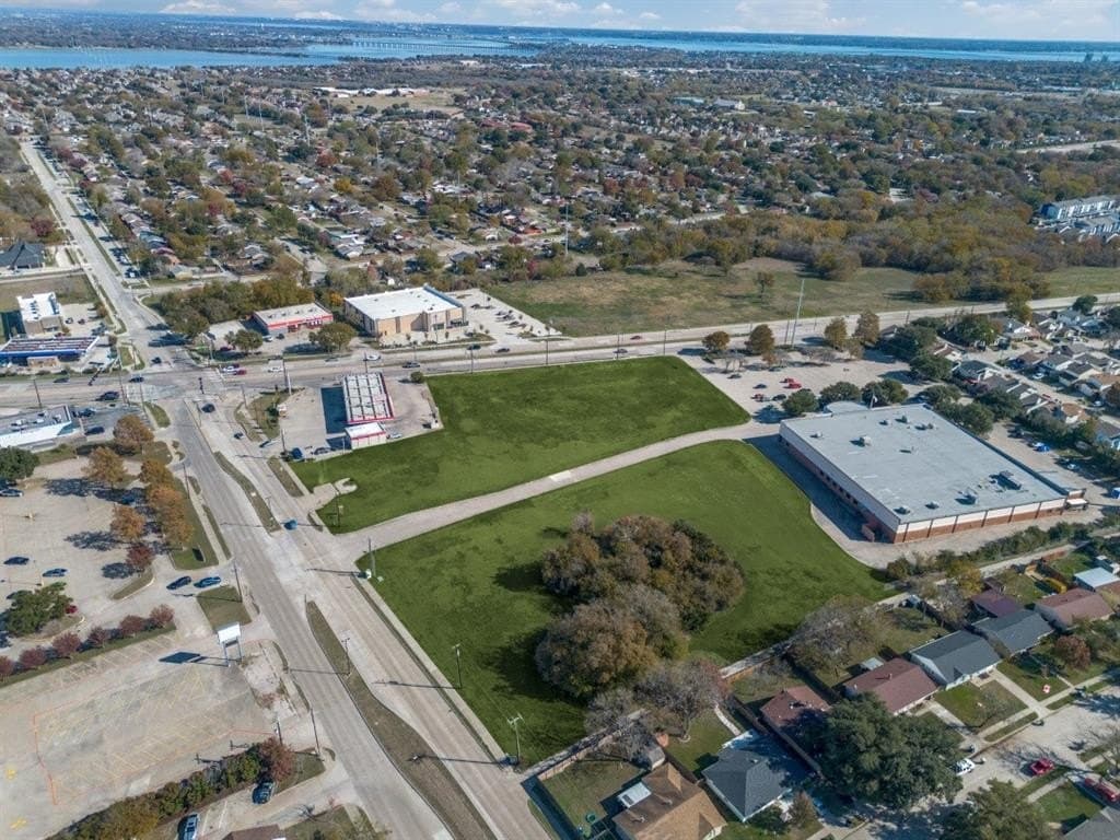 5.62 acres in Dallas County gallery image 2