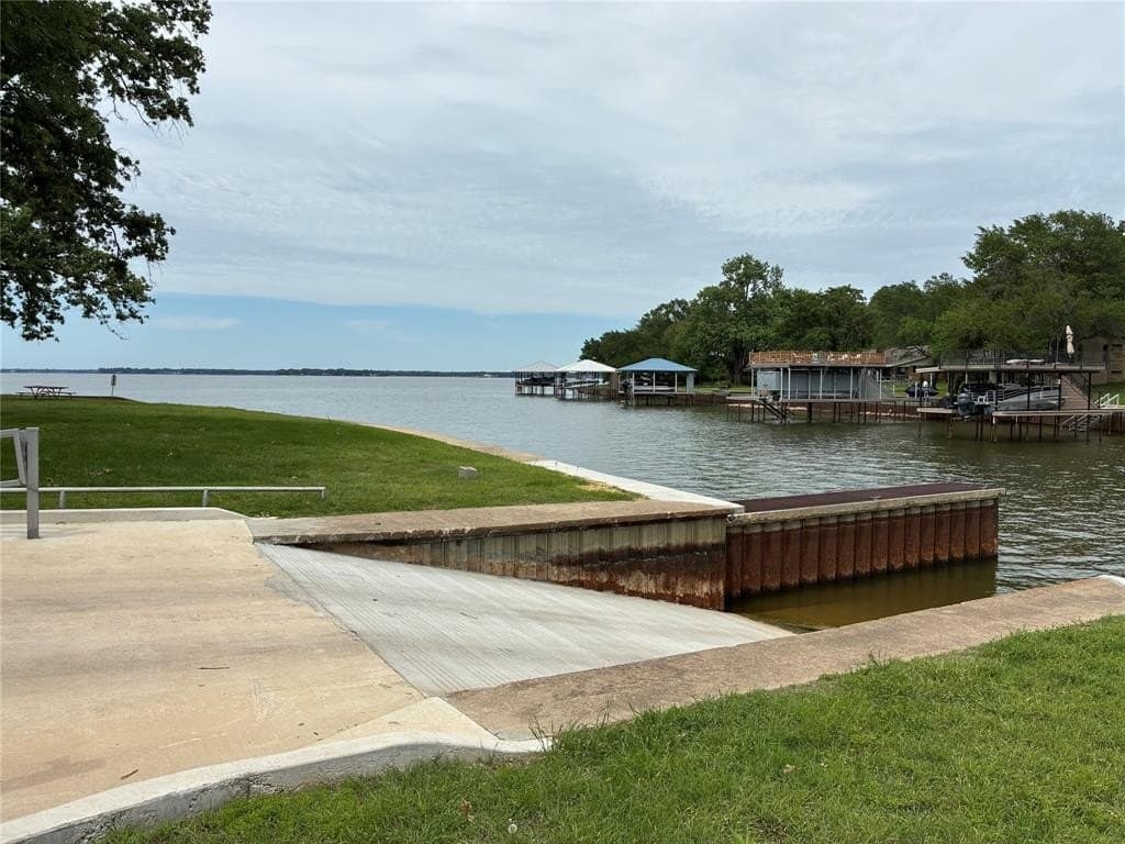 0.16 acres in Henderson County gallery image 4