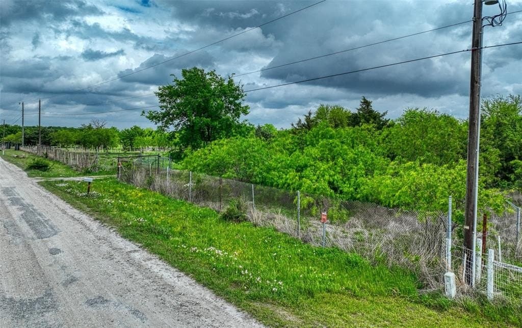 5 acres in Navarro County gallery image 3