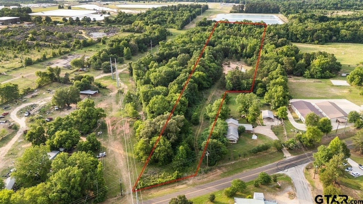 12.02 acres in Smith County gallery image 2