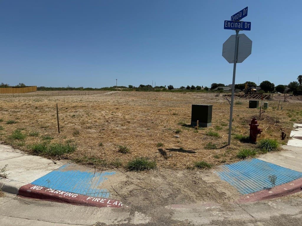0.24 acres in Maverick County gallery image 2