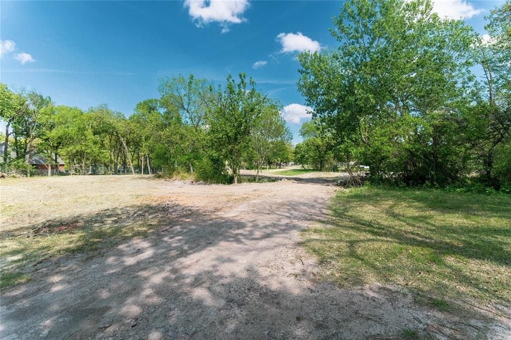 2.38 acres in Dallas County gallery image 4