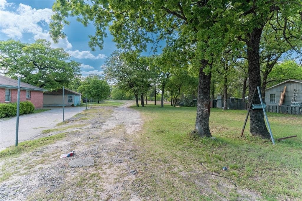 2.38 acres in Dallas County