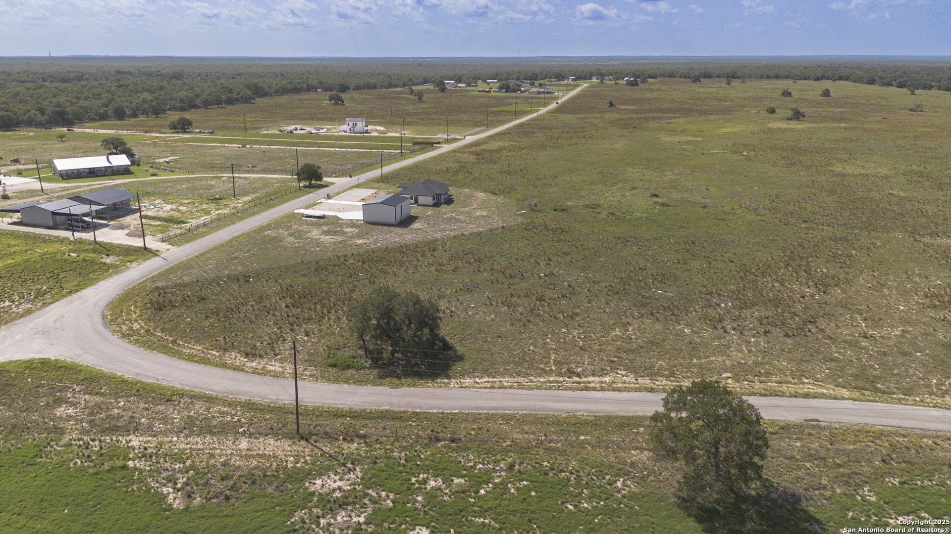 1.05 acres in Wilson County gallery image 2