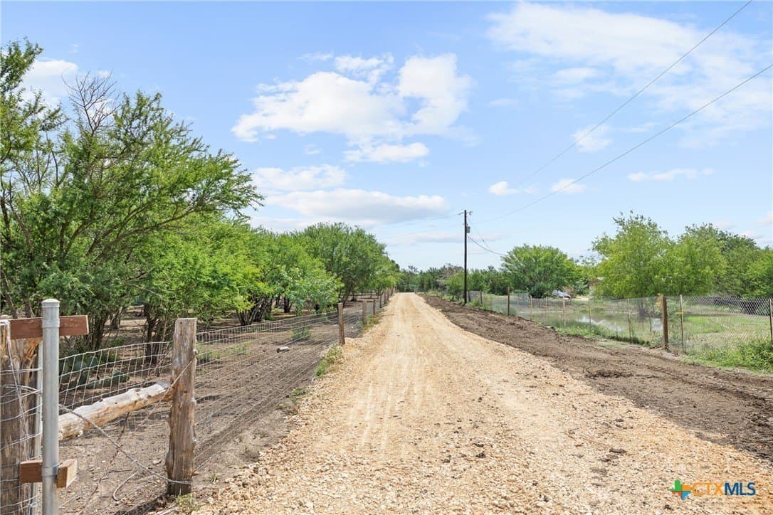9.81 acres in Caldwell County - photo 9