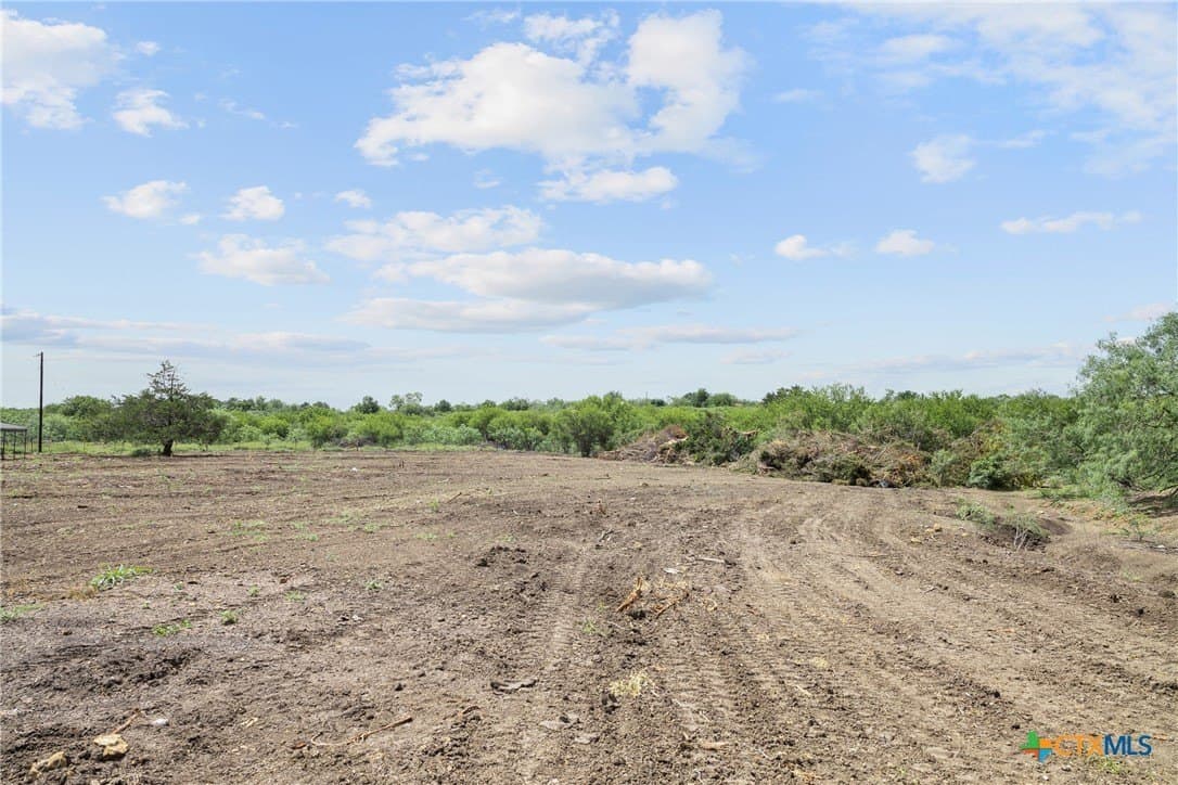 9.81 acres in Caldwell County - photo 11