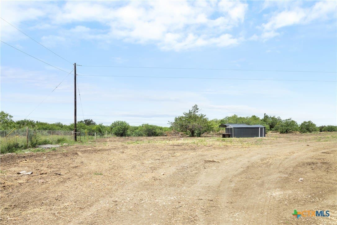 9.81 acres in Caldwell County gallery image 2
