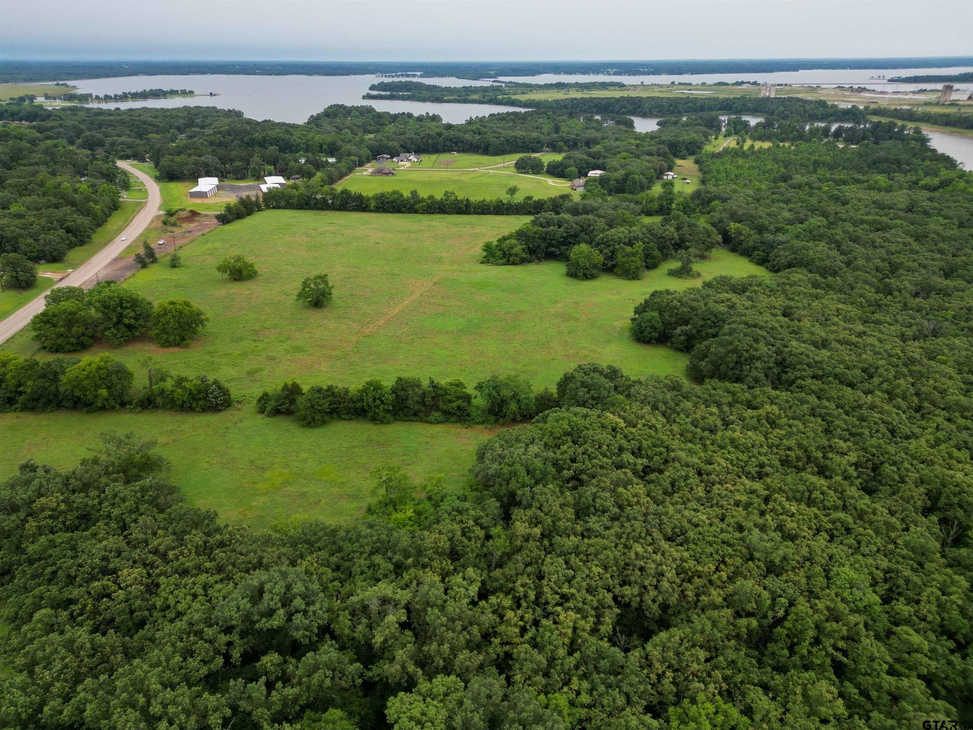 10 acres in Titus County gallery image 3