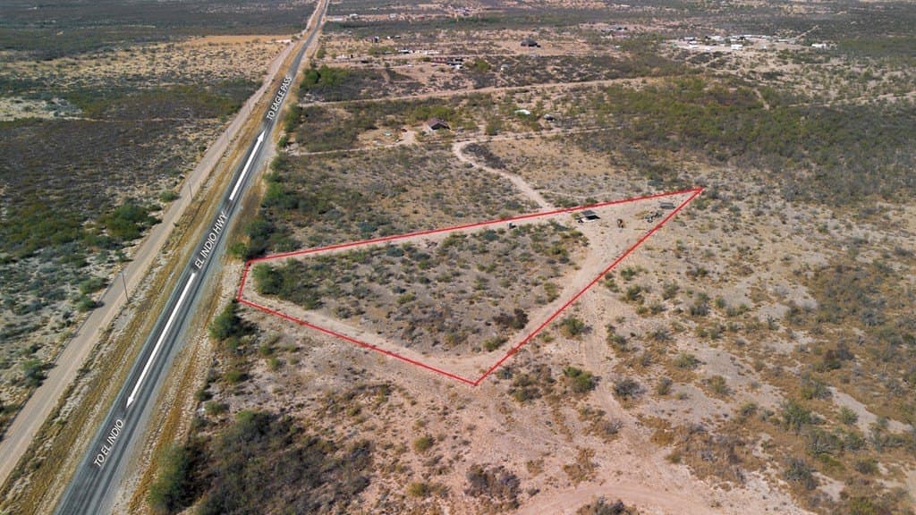2.7 acres in Maverick County gallery image 3
